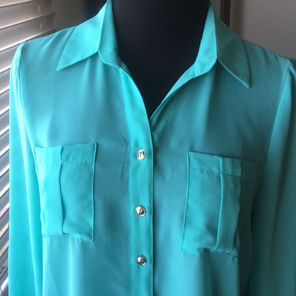 Express Blouse - Picture 7 of 8
